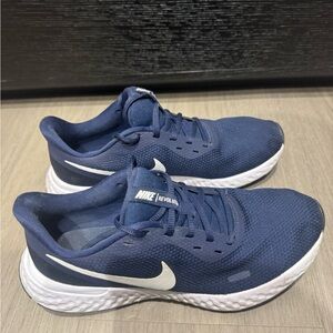 Nike Revolution 5 Navy Blue Sneakers